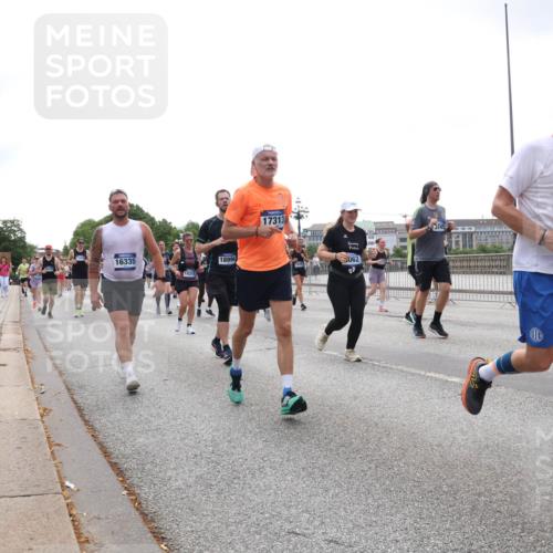 29.06.2025 - hella hamburg halbmarathon Lena Gebhardt http://msf.ph/oto/8360521 29.06.2025 10:39:13 Lombardsbrücke 16335, 10315, 18996, 17313, 062, 3745, 168416, 16883, 1232, 1390, 1451, 1760, 1856, 1883, 2092, 2524, 2534, 2571, 2574, 2843, 2893, 2998, 3275, 3307, 3353, 3727, 3745, 3927, 4257, 4320, 4410, 4523, 4603, 4659, 4855, 4882, 4964, 6062, 6112, 6321, 6342, 6343, 6611, 6748, 7263, 7341, 7501, 7506, 7524, 7589, 7684, 7815, 8203, 8243, 8367, 8457, 8783, 9393, 9420, 9446, 9698, 9708, 9974, 9977, 10001, 10072, 10315, 10512, 10516, 10554, 13060 meine-sportfotos.de