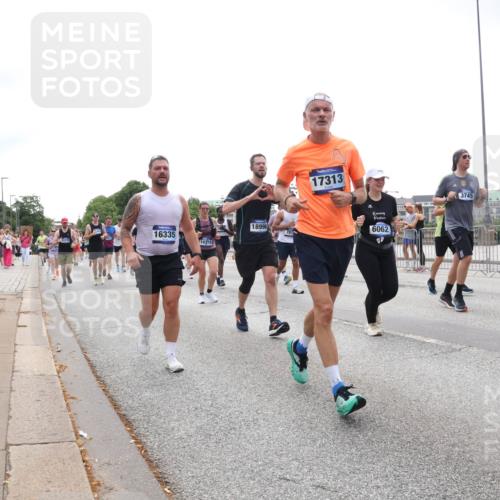 29.06.2025 - hella hamburg halbmarathon Lena Gebhardt http://msf.ph/oto/8360558 29.06.2025 10:39:14 Lombardsbrücke 16335, 10315, 17313, 18996, 781, 6062, 3745, 106, 1232, 1390, 1451, 1760, 1856, 1883, 2092, 2524, 2534, 2571, 2574, 2843, 2893, 2998, 3275, 3307, 3353, 3727, 3745, 3927, 4257, 4320, 4410, 4523, 4603, 4659, 4855, 4882, 4964, 6062, 6112, 6321, 6342, 6343, 6611, 6748, 7263, 7341, 7501, 7506, 7524, 7589, 7684, 7815, 8203, 8243, 8367, 8457, 8783, 8995, 9393, 9420, 9446, 9698, 9708, 9974, 9977, 10001, 10072, 10315, 10512, 10516, 10554, 13060 meine-sportfotos.de