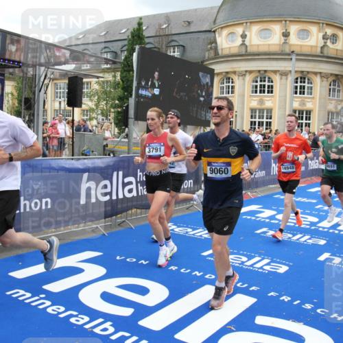 29.06.2025 - hella hamburg halbmarathon Michael Strokosch http://msf.ph/oto/8360740 29.06.2025 10:55:10 Ziel 1549, 1628, 2119, 2448, 2884, 3041, 3791, 3945, 4938, 6355, 8691, 9060, 9361, 9380, 10191, 10192, 11333, 11747, 11976, 12248, 12961, 13297, 14750, 14834, 14948, 15126, 15879, 16108, 16630, 17803, 17842 meine-sportfotos.de