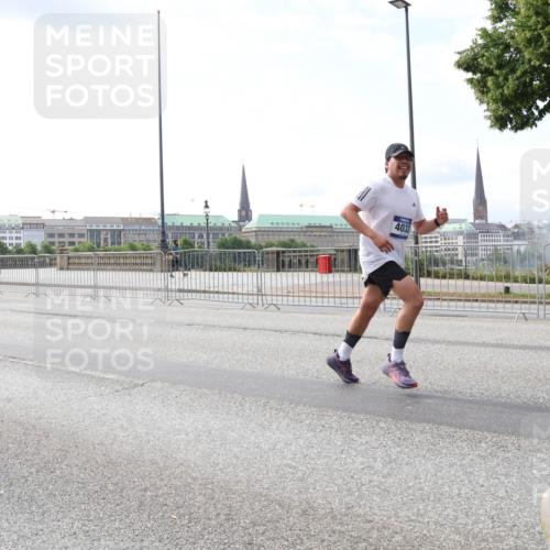 29.06.2025 - hella hamburg halbmarathon Lena Gebhardt http://msf.ph/oto/8360765 29.06.2025 10:14:09 Lombardsbrücke 3788, 4032, 1131, 1194, 1480, 1890, 2359, 2987, 3939, 4001, 4032, 4962, 5631, 5719, 6028, 6083, 6089, 6287, 6366, 6710, 7209, 7442, 7462, 7840, 7991, 8001, 8057, 8409, 8673, 8892, 9631, 9845, 9886, 10442, 10443, 10977, 11441, 11987, 12313, 12467, 12797, 12938, 13237, 13285, 13788, 14488, 15085, 15482, 15721, 15722, 15840, 16126, 17439, 17985, 18041, 18236, 18239 meine-sportfotos.de