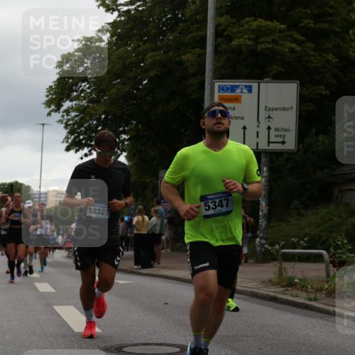 29.06.2025 - hella hamburg halbmarathon Yannick Fuchs http://msf.ph/oto/8360872 29.06.2025 10:53:12 20KM 1285, 2006, 2348, 2584, 2677, 2957, 2978, 3114, 3181, 3279, 3425, 3983, 4088, 4592, 5347, 5633, 5885, 6087, 6202, 6208, 6220, 6438, 6636, 6997, 7031, 7223, 7287, 7476, 8290, 9655, 10036, 10759, 10896, 10943, 11935, 11938, 12206, 12261, 12564, 12633, 12736, 12862, 13583, 13761, 14375, 14567, 14732, 14902, 14965, 15232, 15240, 15284, 15824, 16160, 16341, 16563, 16910, 16980, 17017, 17346, 17503, 17630, 18153, 18266, 18327, 18467, 18716, 19015, 19160 meine-sportfotos.de