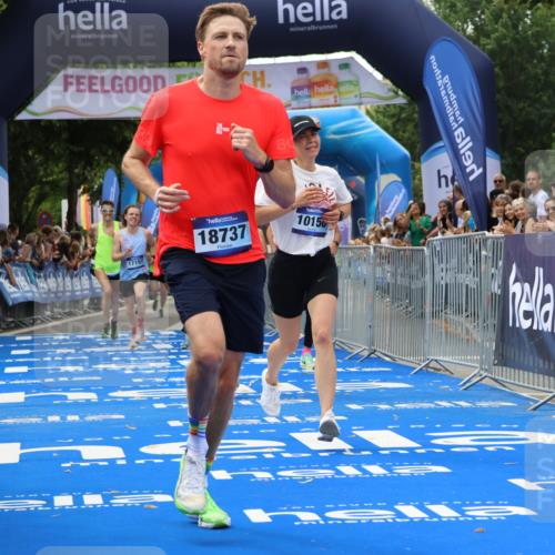 29.06.2025 - hella hamburg halbmarathon Strokosch-Dieckow http://msf.ph/oto/8360875 29.06.2025 10:29:25 Ziel 2021, 2075, 2180, 8784, 8975, 9137, 9571, 10156, 10790, 12234, 13838, 14164, 15880, 16118, 17197, 18737, 19203 meine-sportfotos.de