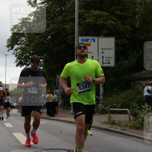 29.06.2025 - hella hamburg halbmarathon Yannick Fuchs http://msf.ph/oto/8360885 29.06.2025 10:53:12 20KM 1285, 2006, 2348, 2584, 2677, 2957, 2978, 3114, 3181, 3279, 3425, 3983, 4088, 4592, 5347, 5633, 5885, 6087, 6202, 6208, 6220, 6438, 6636, 6997, 7031, 7223, 7287, 7476, 8290, 9655, 10036, 10759, 10896, 10943, 11935, 11938, 12206, 12261, 12564, 12633, 12736, 12862, 13583, 13761, 14375, 14567, 14732, 14902, 14965, 15232, 15240, 15284, 15824, 16160, 16341, 16563, 16910, 16980, 17017, 17346, 17503, 17630, 18153, 18266, 18327, 18467, 18716, 19015, 19160 meine-sportfotos.de