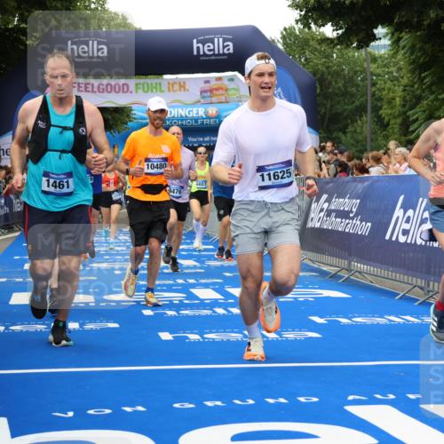 29.06.2025 - hella hamburg halbmarathon Strokosch-Dieckow http://msf.ph/oto/8361021 29.06.2025 10:51:14 Ziel 1366, 1461, 1817, 2364, 2636, 2718, 4404, 4814, 4967, 5600, 6027, 6657, 6776, 8316, 8930, 8989, 9476, 10480, 10667, 10868, 11124, 11512, 11625, 11733, 12016, 13047, 13073, 14865, 14994, 15480, 17530, 17823, 18019, 18489 meine-sportfotos.de