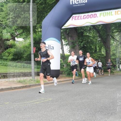 29.06.2025 - hella hamburg halbmarathon KatJ http://msf.ph/oto/8361105 29.06.2025 10:22:29 Zwischen KM18-KM19 2879 meine-sportfotos.de