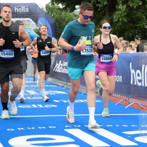 29.06.2025 - hella hamburg halbmarathon Strokosch-Dieckow http://msf.ph/oto/8361110 29.06.2025 10:51:12 Ziel 1366, 1461, 1817, 2636, 2718, 4404, 4814, 4816, 4967, 5600, 6027, 6657, 6776, 8316, 8508, 8930, 9476, 10480, 10667, 10868, 11512, 11625, 11733, 12016, 13073, 14865, 15480, 17384, 17530, 17823, 18019 meine-sportfotos.de