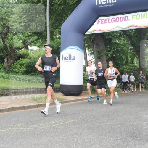 29.06.2025 - hella hamburg halbmarathon KatJ http://msf.ph/oto/8361180 29.06.2025 10:22:29 Zwischen KM18-KM19 2879 meine-sportfotos.de