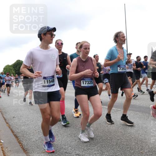 29.06.2025 - hella hamburg halbmarathon Lena Gebhardt http://msf.ph/oto/8361306 29.06.2025 10:48:20 Lombardsbrücke 2, 2031, 11548, 17325, 7393, 1352, 13, 1142, 1157, 1174, 1175, 1392, 1584, 1645, 1701, 2037, 2163, 2195, 2197, 2418, 2475, 2627, 2650, 2756, 2909, 2958, 3224, 3320, 3468, 3504, 3661, 3679, 3933, 4327, 4588, 4856, 5585, 5781, 5886, 5952, 6143, 7240, 7393, 7394, 7532, 7916, 8077, 8461, 8521, 8719, 8760, 8774, 8948, 9356, 9775, 9787, 9921, 10059, 10145, 10777, 10794, 11548, 11742, 11781, 13814, 15715, 16498, 16499 meine-sportfotos.de