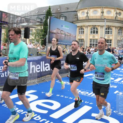 29.06.2025 - hella hamburg halbmarathon Michael Strokosch http://msf.ph/oto/8361528 29.06.2025 10:55:25 Ziel 1130, 2771, 4189, 5287, 5643, 6723, 6938, 8487, 10263, 11184, 12526, 13234, 13236, 13470, 16985, 17603, 17940, 18290, 18380, 18531 meine-sportfotos.de
