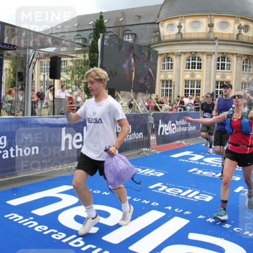 29.06.2025 - hella hamburg halbmarathon Michael Strokosch http://msf.ph/oto/8361675 29.06.2025 10:55:30 Ziel 1130, 2252, 2771, 4189, 4951, 5287, 5319, 6591, 6938, 8487, 12584, 13234, 13236, 14036, 16213, 16334, 16609, 16985, 17603, 17940 meine-sportfotos.de