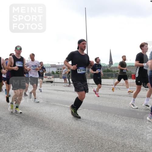 29.06.2025 - hella hamburg halbmarathon Lena Gebhardt http://msf.ph/oto/8361895 29.06.2025 10:39:18 Lombardsbrücke 15262, 18725, 11419, 7506, 7506, 2571, 12745, 15112, 14956, 18934, 1232, 1390, 1451, 1760, 1856, 1883, 2092, 2524, 2534, 2571, 2574, 2578, 2843, 2893, 2998, 3275, 3307, 3353, 3727, 3745, 4257, 4320, 4410, 4523, 4603, 4609, 4659, 4855, 4882, 4964, 6062, 6112, 6321, 6342, 6343, 6611, 6719, 6726, 6748, 7341, 7501, 7506, 7524, 7589, 7684, 7815, 8203, 8243, 8457, 8783, 8995, 9393, 9420, 9446, 9569, 9698, 9708, 9777, 9974, 9977, 10001, 10072, 10315, 10512, 10516, 10554, 13060 meine-sportfotos.de