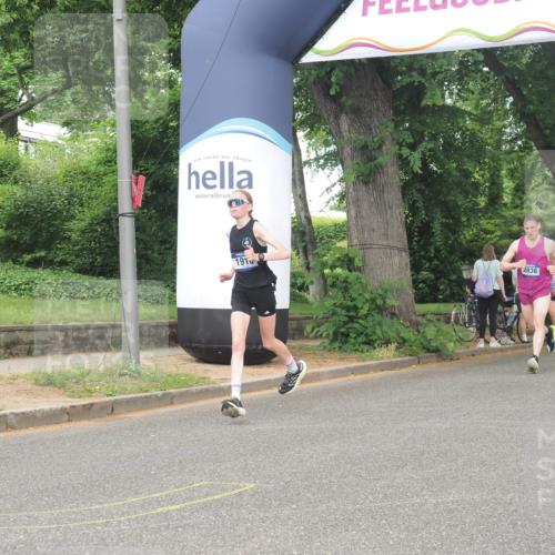 29.06.2025 - hella hamburg halbmarathon KatJ http://msf.ph/oto/8362004 29.06.2025 10:22:36 Zwischen KM18-KM19 1910, 4602 meine-sportfotos.de