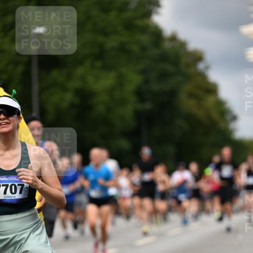 29.06.2025 - hella hamburg halbmarathon Dr. Thomas Lammeyer http://msf.ph/oto/8362088 29.06.2025 10:41:26 Kennedybrücke 56, 1022, 1118, 1253, 1276, 1339, 1488, 1490, 1597, 1819, 1952, 2072, 2104, 2199, 2272, 2480, 2552, 3165, 3230, 3714, 3873, 4347, 4618, 4733, 5146, 5224, 5560, 5640, 5786, 5940, 6243, 6584, 6804, 6821, 7202, 7235, 7707, 7823, 8257, 8258, 8315, 8758, 9054, 9055, 10024, 10112, 10476, 10762, 10798, 10862, 10919, 10931 meine-sportfotos.de