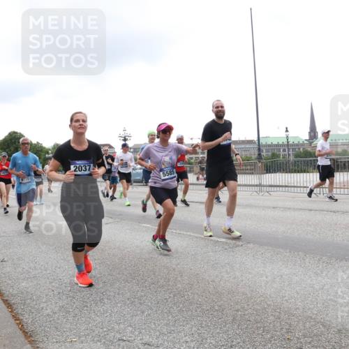 29.06.2025 - hella hamburg halbmarathon Lena Gebhardt http://msf.ph/oto/8362211 29.06.2025 10:48:23 Lombardsbrücke 9921, 13675, 9775, 250, 2037, 5585, 1142, 1157, 1167, 1174, 1175, 1392, 1584, 1645, 1701, 2037, 2163, 2195, 2197, 2418, 2475, 2627, 2650, 2716, 2756, 2909, 2958, 3224, 3320, 3468, 3504, 3661, 3679, 3933, 4327, 4588, 5585, 5781, 5952, 6143, 7240, 7393, 7394, 7532, 7916, 7947, 7948, 8461, 8521, 8719, 8760, 8774, 8948, 9356, 9775, 9787, 9921, 10059, 10145, 10204, 10777, 10794, 11548, 11742, 11781, 13814, 15715, 16498, 16499, 16701 meine-sportfotos.de