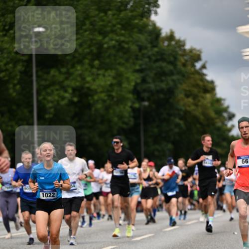 29.06.2025 - hella hamburg halbmarathon Dr. Thomas Lammeyer http://msf.ph/oto/8362217 29.06.2025 10:41:27 Kennedybrücke 56, 1022, 1118, 1253, 1276, 1339, 1488, 1490, 1597, 1819, 1952, 2072, 2104, 2199, 2272, 2480, 2552, 3165, 3230, 3714, 3873, 4347, 4618, 4733, 5146, 5224, 5560, 5640, 5786, 5940, 6243, 6584, 6804, 6821, 7085, 7202, 7235, 7707, 7823, 8257, 8258, 8315, 8758, 9054, 9055, 10024, 10112, 10476, 10762, 10798, 10862, 10919, 10931 meine-sportfotos.de