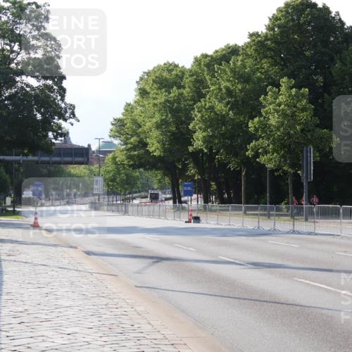 29.06.2025 - hella hamburg halbmarathon Lena Gebhardt http://msf.ph/oto/8362301 29.06.2025 08:22:14 Lombardsbrücke 287, 4, 04, 10, 55, 10, 55 meine-sportfotos.de