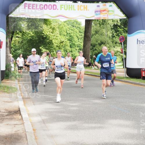 29.06.2025 - hella hamburg halbmarathon MichiJ http://msf.ph/oto/8362393 29.06.2025 10:43:18 Zwischen KM18-KM19 3042, 4868, 6591, 6720, 8255, 8330, 8393, 9622, 10084, 16470 meine-sportfotos.de