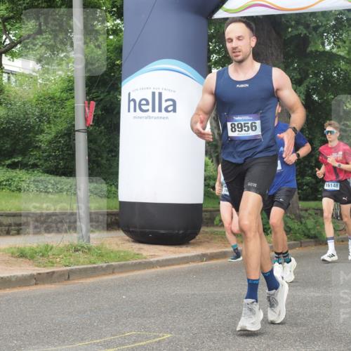 29.06.2025 - hella hamburg halbmarathon KatJ http://msf.ph/oto/8362426 29.06.2025 10:22:39 Zwischen KM18-KM19 1910, 1959, 2836 meine-sportfotos.de