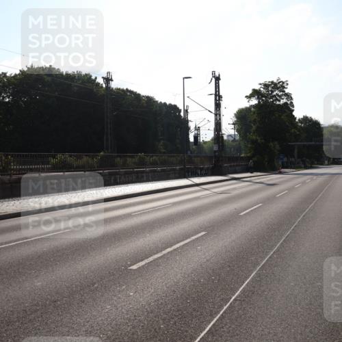 29.06.2025 - hella hamburg halbmarathon Lena Gebhardt http://msf.ph/oto/8362528 29.06.2025 08:27:43 Lombardsbrücke  meine-sportfotos.de
