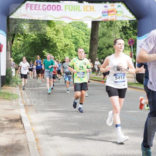 29.06.2025 - hella hamburg halbmarathon MichiJ http://msf.ph/oto/8362559 29.06.2025 10:43:21 Zwischen KM18-KM19 3042, 5418, 6591, 6720, 8255, 8393, 9622, 9820, 13245, 13474, 16470, 16679, 17468, 17758, 18125 meine-sportfotos.de