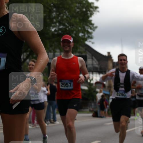 29.06.2025 - hella hamburg halbmarathon Yannick Fuchs http://msf.ph/oto/8362603 29.06.2025 10:53:16 20KM 1285, 2006, 2348, 2584, 2677, 2957, 2978, 3114, 3181, 3279, 3425, 3983, 4088, 4592, 5347, 5633, 5885, 6087, 6202, 6220, 6438, 6997, 7031, 7223, 7287, 7476, 8290, 10036, 10587, 10759, 10896, 10943, 11935, 11938, 12206, 12261, 12564, 12633, 12736, 12862, 13583, 13761, 14375, 14567, 14732, 14902, 14965, 15232, 15240, 15284, 15824, 16160, 16341, 16910, 16980, 17017, 17176, 17346, 17503, 17630, 18153, 18266, 18327, 18467, 18716, 19015, 19160 meine-sportfotos.de