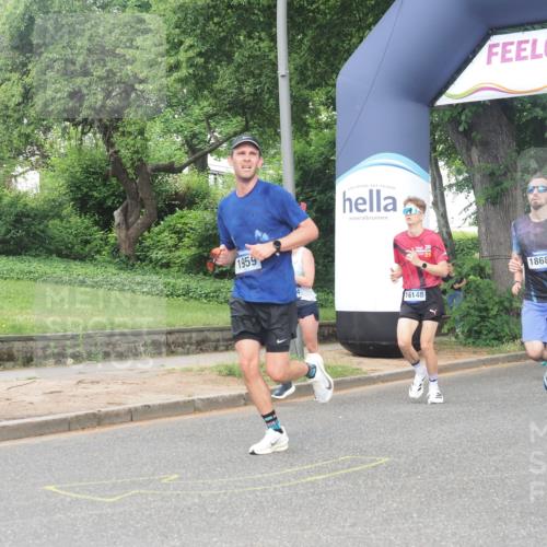 29.06.2025 - hella hamburg halbmarathon KatJ http://msf.ph/oto/8362666 29.06.2025 10:22:40 Zwischen KM18-KM19 1910, 1959, 2836, 6473 meine-sportfotos.de