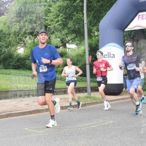 29.06.2025 - hella hamburg halbmarathon KatJ http://msf.ph/oto/8362698 29.06.2025 10:22:41 Zwischen KM18-KM19 1910, 1959, 2836, 6473 meine-sportfotos.de
