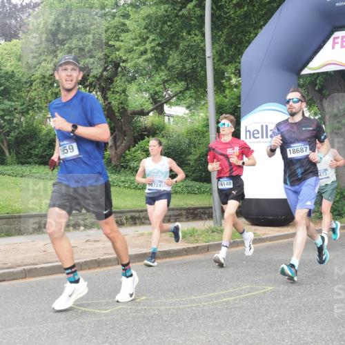 29.06.2025 - hella hamburg halbmarathon KatJ http://msf.ph/oto/8362710 29.06.2025 10:22:41 Zwischen KM18-KM19 1910, 1959, 2836, 6473 meine-sportfotos.de
