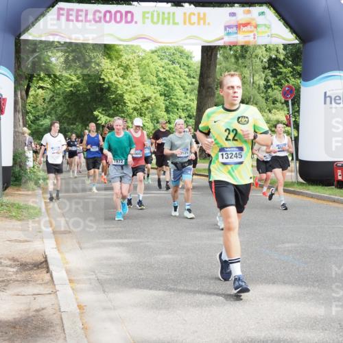 29.06.2025 - hella hamburg halbmarathon MichiJ http://msf.ph/oto/8362715 29.06.2025 10:43:22 Zwischen KM18-KM19 3042, 4152, 5418, 6591, 7037, 8255, 8393, 9622, 9820, 13245, 13474, 16121, 16470, 16679, 17468, 17758, 18125 meine-sportfotos.de