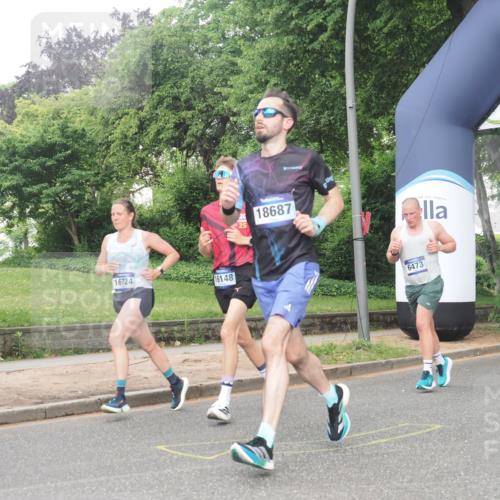 29.06.2025 - hella hamburg halbmarathon KatJ http://msf.ph/oto/8362738 29.06.2025 10:22:41 Zwischen KM18-KM19 1910, 1959, 2836, 6473 meine-sportfotos.de