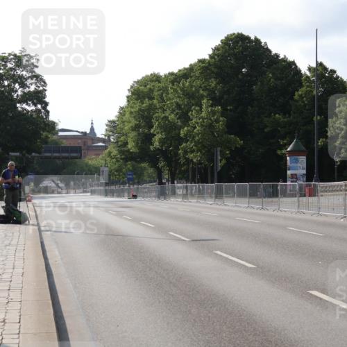 29.06.2025 - hella hamburg halbmarathon Lena Gebhardt http://msf.ph/oto/8362751 29.06.2025 08:28:26 Lombardsbrücke  meine-sportfotos.de