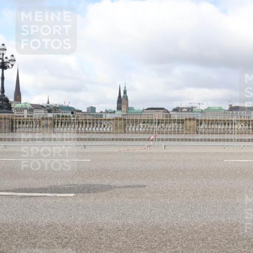 29.06.2025 - hella hamburg halbmarathon Lena Gebhardt http://msf.ph/oto/8362783 29.06.2025 09:10:36 Lombardsbrücke  meine-sportfotos.de