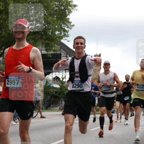29.06.2025 - hella hamburg halbmarathon Yannick Fuchs http://msf.ph/oto/8362795 29.06.2025 10:53:16 20KM 1285, 2006, 2348, 2584, 2677, 2957, 2978, 3114, 3181, 3279, 3425, 3983, 4088, 4592, 5347, 5633, 5885, 6087, 6202, 6220, 6438, 6997, 7031, 7223, 7287, 7476, 8290, 10036, 10587, 10759, 10896, 10943, 11935, 11938, 12206, 12261, 12564, 12633, 12736, 12862, 13583, 13761, 14375, 14567, 14732, 14902, 14965, 15232, 15240, 15284, 15824, 16160, 16341, 16910, 16980, 17017, 17176, 17346, 17503, 17630, 18153, 18266, 18327, 18467, 18716, 19015, 19160 meine-sportfotos.de