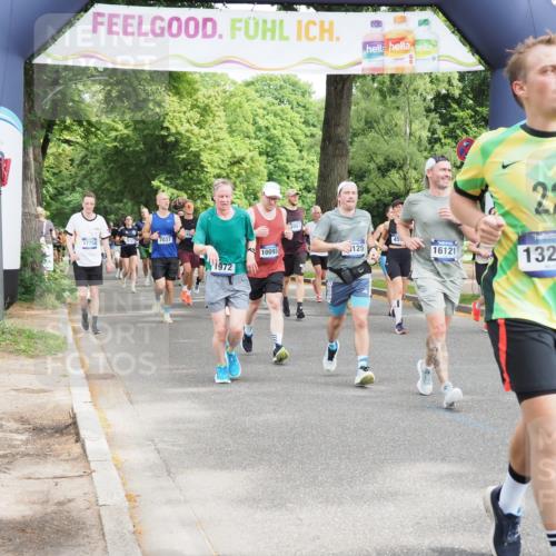 29.06.2025 - hella hamburg halbmarathon MichiJ http://msf.ph/oto/8362821 29.06.2025 10:43:23 Zwischen KM18-KM19 1972, 2982, 3042, 4152, 4594, 5418, 7037, 8255, 8393, 9622, 9820, 10093, 13245, 13474, 16121, 16470, 16679, 17468, 17758, 18125, 18208 meine-sportfotos.de