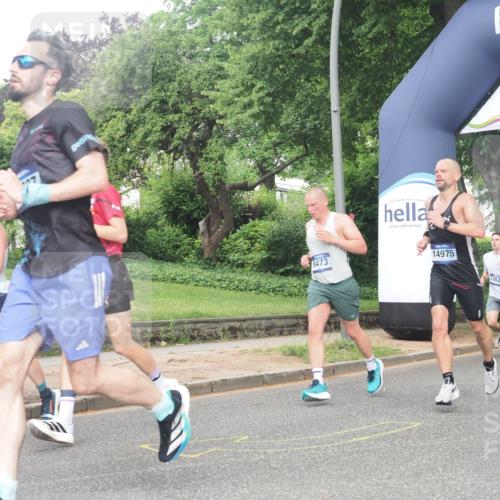 29.06.2025 - hella hamburg halbmarathon KatJ http://msf.ph/oto/8362842 29.06.2025 10:22:42 Zwischen KM18-KM19 1910, 1959, 2836, 6473 meine-sportfotos.de