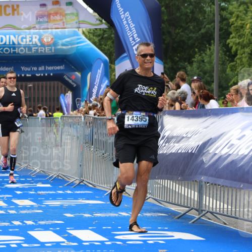 29.06.2025 - hella hamburg halbmarathon Strokosch-Dieckow http://msf.ph/oto/8362850 29.06.2025 10:29:16 Ziel 2075, 8975, 9571, 12287, 12337, 13838, 14164, 14395, 19194, 19203 meine-sportfotos.de