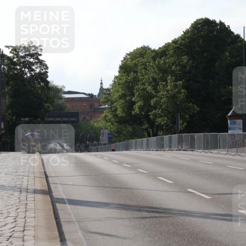 29.06.2025 - hella hamburg halbmarathon Lena Gebhardt http://msf.ph/oto/8362857 29.06.2025 08:29:06 Lombardsbrücke  meine-sportfotos.de