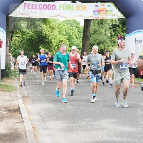29.06.2025 - hella hamburg halbmarathon MichiJ http://msf.ph/oto/8362874 29.06.2025 10:43:23 Zwischen KM18-KM19 1972, 2982, 3042, 4152, 4594, 5418, 7037, 8255, 8393, 9622, 9820, 10093, 13245, 13474, 16121, 16470, 16679, 17468, 17758, 18125, 18208 meine-sportfotos.de