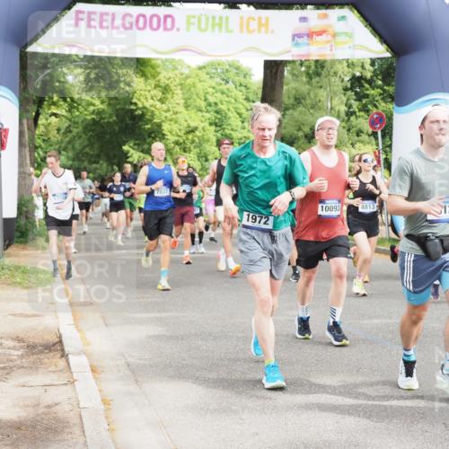 29.06.2025 - hella hamburg halbmarathon MichiJ http://msf.ph/oto/8362906 29.06.2025 10:43:24 Zwischen KM18-KM19 1972, 2741, 2982, 2996, 3042, 4152, 4594, 4813, 5418, 7037, 8255, 8393, 9622, 9820, 10093, 13245, 13474, 16121, 16470, 16679, 17468, 17758, 17828, 18117, 18125, 18208, 18899 meine-sportfotos.de
