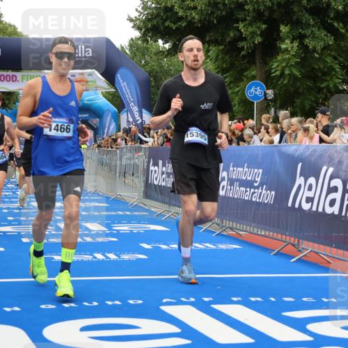 29.06.2025 - hella hamburg halbmarathon Strokosch-Dieckow http://msf.ph/oto/8362960 29.06.2025 10:50:53 Ziel 1466, 2207, 3654, 3947, 4839, 5018, 5115, 7052, 7369, 8205, 8572, 10215, 10750, 11551, 12778, 13687, 14125, 15362, 15395, 15643, 16285, 17221, 18182, 18350 meine-sportfotos.de