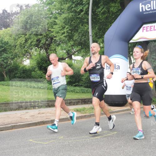 29.06.2025 - hella hamburg halbmarathon KatJ http://msf.ph/oto/8362973 29.06.2025 10:22:42 Zwischen KM18-KM19 1910, 1959, 2836, 6473 meine-sportfotos.de
