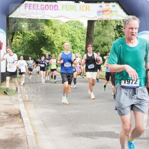 29.06.2025 - hella hamburg halbmarathon MichiJ http://msf.ph/oto/8363038 29.06.2025 10:43:25 Zwischen KM18-KM19 1972, 2083, 2741, 2982, 2996, 3042, 4152, 4594, 4813, 5418, 7037, 8255, 9622, 9820, 10093, 13245, 13474, 16121, 16470, 16679, 17468, 17758, 17828, 18117, 18125, 18208, 18899, 19184 meine-sportfotos.de