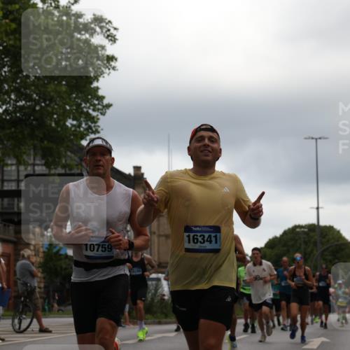 29.06.2025 - hella hamburg halbmarathon Yannick Fuchs http://msf.ph/oto/8363069 29.06.2025 10:53:17 20KM 1285, 2006, 2348, 2584, 2677, 2957, 2978, 3114, 3181, 3279, 3425, 3983, 4088, 4592, 5347, 5885, 6087, 6202, 6220, 6438, 6997, 7031, 7223, 7287, 7476, 8290, 10036, 10587, 10759, 10896, 10943, 11935, 11938, 12206, 12261, 12564, 12633, 12736, 12862, 13583, 13761, 14375, 14567, 14732, 14902, 14928, 14965, 15232, 15240, 15284, 15824, 16160, 16341, 16910, 16980, 17017, 17176, 17346, 17503, 17630, 18153, 18266, 18327, 18467, 18485, 18716, 19015, 19160 meine-sportfotos.de
