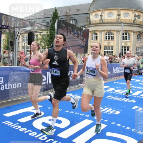 29.06.2025 - hella hamburg halbmarathon Michael Strokosch http://msf.ph/oto/8363075 29.06.2025 10:56:01 Ziel 3042, 4772, 7147, 8968, 9246, 10084, 14867, 15184, 15868, 15884, 16176 meine-sportfotos.de