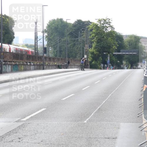 29.06.2025 - hella hamburg halbmarathon Lena Gebhardt http://msf.ph/oto/8363136 29.06.2025 08:29:56 Lombardsbrücke  meine-sportfotos.de