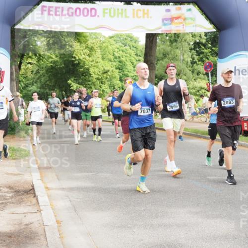 29.06.2025 - hella hamburg halbmarathon MichiJ http://msf.ph/oto/8363155 29.06.2025 10:43:26 Zwischen KM18-KM19 1972, 2083, 2741, 2982, 2996, 3042, 4152, 4594, 4813, 5418, 7037, 8255, 9622, 9727, 9820, 10093, 13064, 13245, 13474, 16121, 16434, 16679, 17468, 17758, 17828, 18117, 18125, 18208, 18899, 19184 meine-sportfotos.de