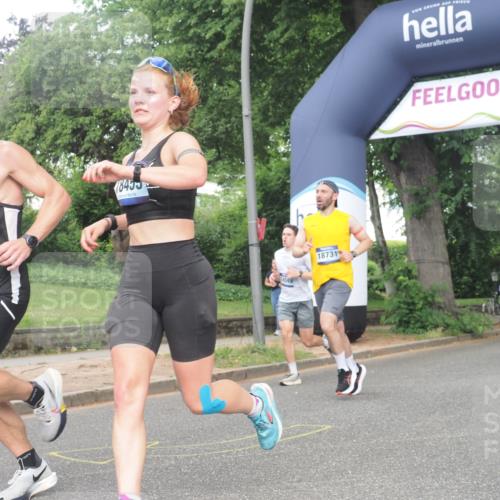 29.06.2025 - hella hamburg halbmarathon KatJ http://msf.ph/oto/8363165 29.06.2025 10:22:43 Zwischen KM18-KM19 1910, 1959, 2836, 6473 meine-sportfotos.de