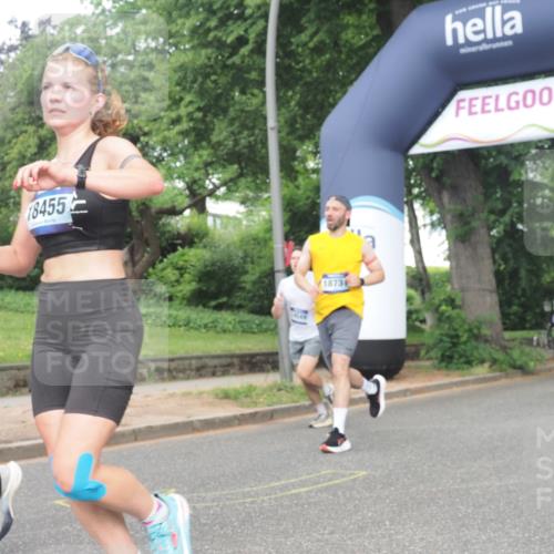 29.06.2025 - hella hamburg halbmarathon KatJ http://msf.ph/oto/8363202 29.06.2025 10:22:43 Zwischen KM18-KM19 1910, 1959, 2836, 6473 meine-sportfotos.de