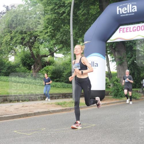 29.06.2025 - hella hamburg halbmarathon KatJ http://msf.ph/oto/8363492 29.06.2025 10:22:44 Zwischen KM18-KM19 1959, 2836, 6473 meine-sportfotos.de