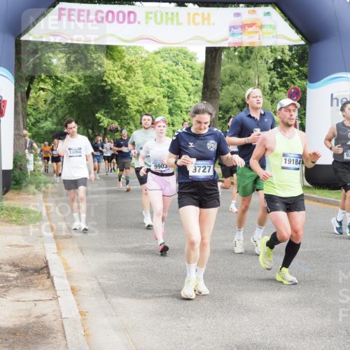 29.06.2025 - hella hamburg halbmarathon MichiJ http://msf.ph/oto/8363510 29.06.2025 10:43:29 Zwischen KM18-KM19 1972, 2083, 2741, 2982, 2996, 4152, 4594, 4813, 7037, 7547, 8968, 9246, 9727, 9903, 10093, 10133, 10408, 10665, 13064, 13474, 16121, 16434, 17758, 17828, 18117, 18125, 18208, 18867, 18899, 19184 meine-sportfotos.de